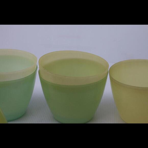 Lot of tupperware refrigerator bowls servalier 14oz 148-11 148-5 no lid Camping - Picture 10 of 12
